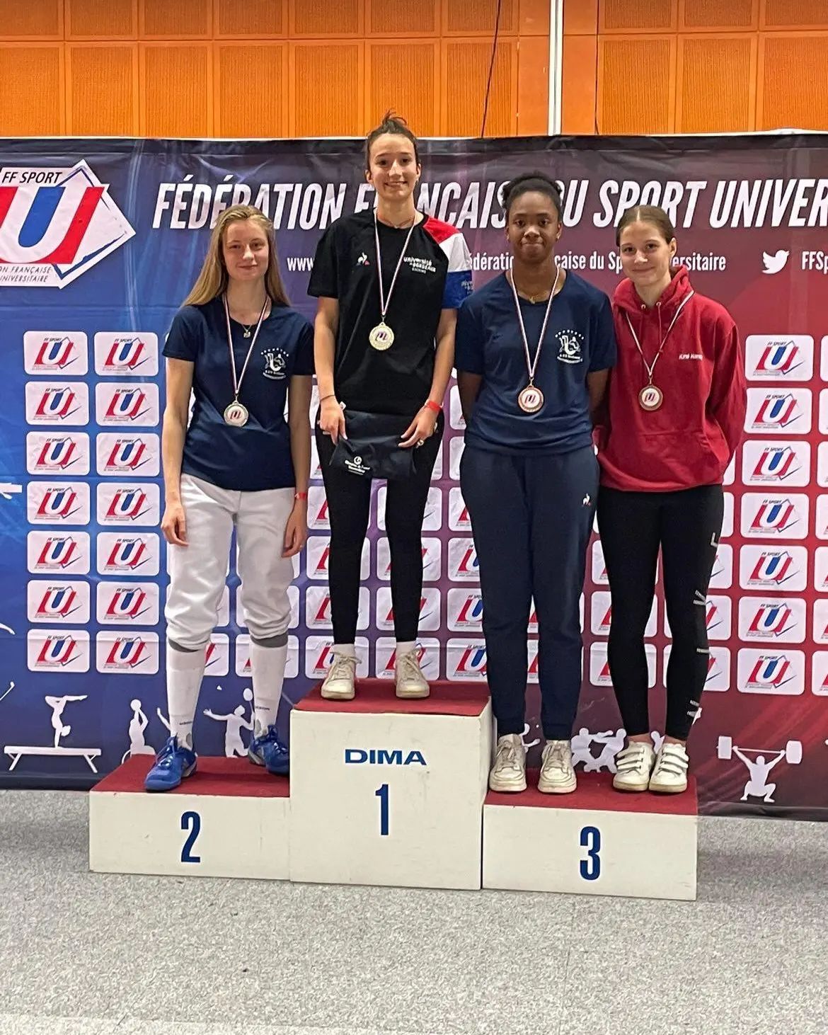 Emma Lauvray championne de france universitaire grenoble escrime